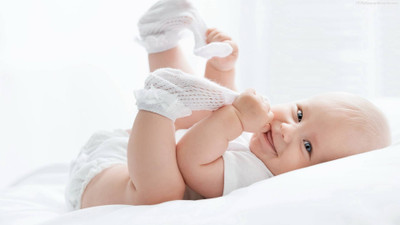 

Aabhaas Wall Poster For Room Cute Adorable Baby Child's Love New Born Infant Kids Toddlers Smiling Paper Print(12 inch X 18 inch, Rolled)
