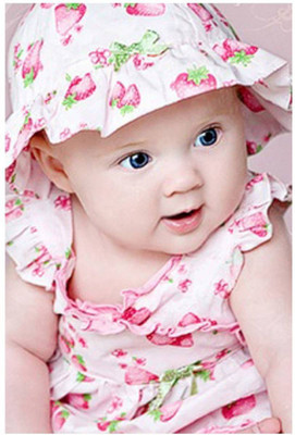 

Akhuratha Wall Poster For Room Cute Adorable Baby Child's Love New Born Infant Kids Toddlers Smiling Paper Print(12 inch X 18 inch, Rolled)