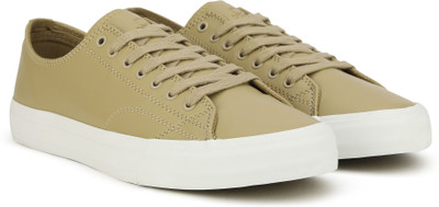 

United Colors of Benetton Sneakers For Men(Beige, 902