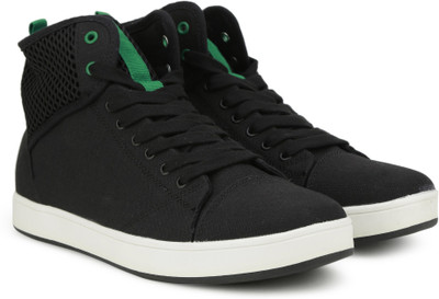 

United Colors of Benetton Sneakers For Men(Black, 903