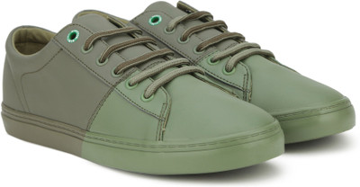 

United Colors of Benetton Sneakers For Men(Olive, 903