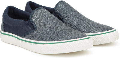 

United Colors of Benetton Slip on Sneakers For Men(Blue, 903