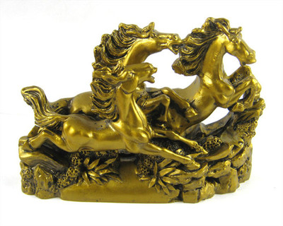 

estore VASTU FENG SHUI 3 THREE TRIPLE RUNNING HORSE FOR VICTORY, SUCCESS AND ACHIEVEMENT Decorative Showpiece - 14 cm(Polyresin, Gold)