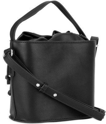 

French Connection Shoulder Bag(Black)