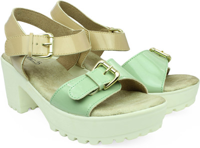 

Inc.5 Women GREEN Heels