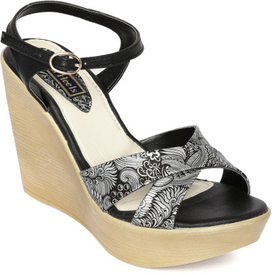

Flat n Heels Women Black Sandals