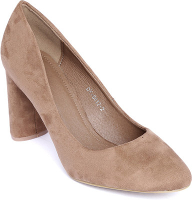 

Flat n Heels Women Brown Heels