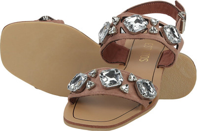 

Estatos Women Beige Flats
