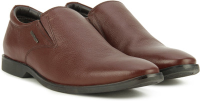 

Hush Puppies Men's Aaron Plain Slip On Brown Leather Derby For Men(Brown