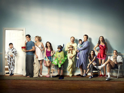 

Wall Poster TV Show Modern Family (3) Print Poster on LARGE PRINT 36X24 INCHES Photographic Paper(36 inch X 36 inch, Rolled)