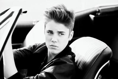 

JUSTIN BEEBER WITH DASHING STYLISH CAR Print Poster on 13x19 Inches Paper Print(19 inch X 13 inch, Rolled)