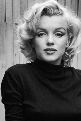 

Marilyn Monroe Poster Paper Print Print Poster on 13x19 Inches Paper Print(19 inch X 13 inch, Rolled)