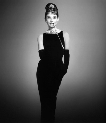 

Wall Poster Audrey Hepburn Print Poster on LARGE PRINT 36X24 INCHES Photographic Paper(36 inch X 24 inch, Rolled)