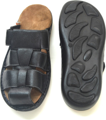 

DERA Men BLACK Sandals