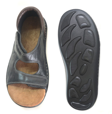 

DERA Men ORANGE Sandals