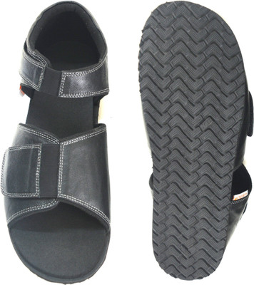 

DERA Men BLACK Sandals