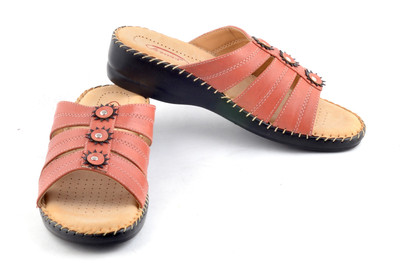 

LEZARD Women PEACH Wedges