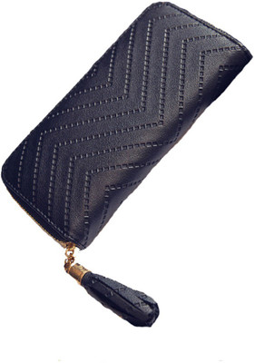 

Un Branded Casual Black Clutch