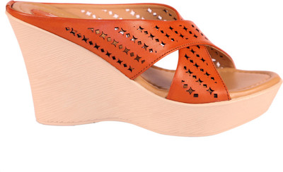 

LUSH Women Tan Wedges