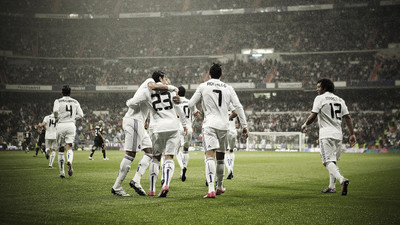 

KumkumArts Real Madrid Poster 12 x 18 Inch HD Quality Material Gloss Paper. Paper Print(18 inch X 12 inch, Rolled)