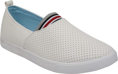 

Vostro GILES Casuals For Men(White