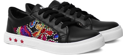 

Beonza Casuals For Women(Multicolor, Black