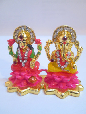 

Handincraft DC00000019 Decorative Showpiece - 5 cm(Cast Iron, Gold)