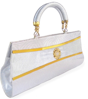 

Chalissa Party Silver Clutch
