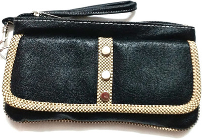 

garvik Formal Black Clutch