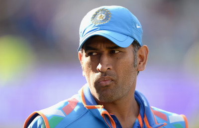 

KumkumArts MS Dhoni Poster 12 x 18 Inch HD Quality Material Gloss Paper. Paper Print(18 inch X 12 inch, Rolled)