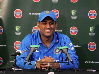 

KumkumArts MS Dhoni Poster 12 x 18 Inch HD Quality Material Gloss Paper. Paper Print(18 inch X 12 inch, Rolled)
