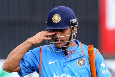 

KumkumArts MS Dhoni Poster 12 x 18 Inch HD Quality Material Gloss Paper. Paper Print(18 inch X 12 inch, Rolled)