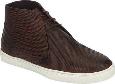 

Red Tape Men Leather Chukka Casuals For Men(Brown, D.tan
