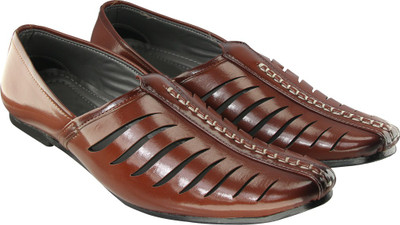 

Blinder Mojaris Juttis Buntu For Men(Brown