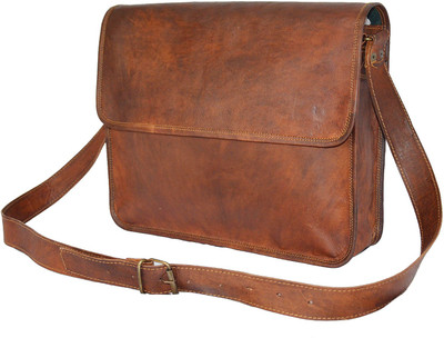 

Craftworld Men & Women Casual Tan Leatherette Satchel
