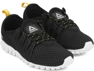 

REEBOK Boys Lace Running Shoes(Black, Lack/yellowsilver/wht