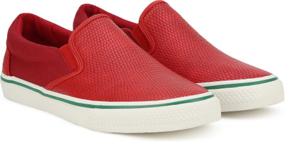 

United Colors of Benetton Sneakers For Men(Red, 901
