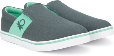 

United Colors of Benetton Casuals For Men(Green, Grey, 904