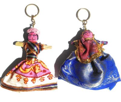 

HatsOff Pair of Puppet Key chain Unique kathputli Key Ring ( Assorted ) Key Chain