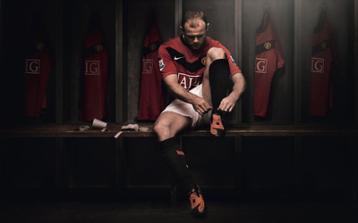 

Wayne Rooney Wall Poster PWRGVALPHAPOS545 Paper Print(18 inch X 12 inch, Rolled)