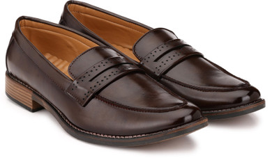 

SPLENDID LIFESTYLE Casuals For Men(Brown