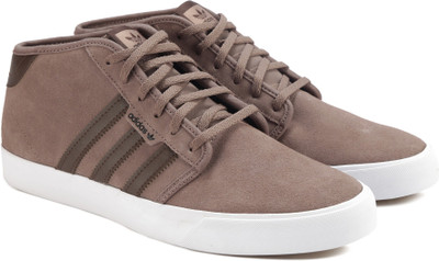 

ADIDAS ORIGINALS SEELEY MID Sneakers For Men(Brown, Khaki, Trabrn/brown/ftwwht