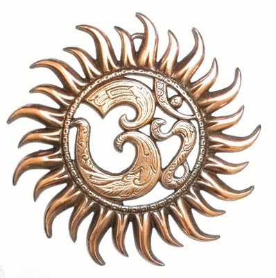 

HOUZZPLUS India Hindu Spiritual Om Wall Hanging Home Decor Wooden Om Sign Handmade Wall Mask Art Sculpture Decorative Showpiece - 30 cm(Cast Iron, Brown)