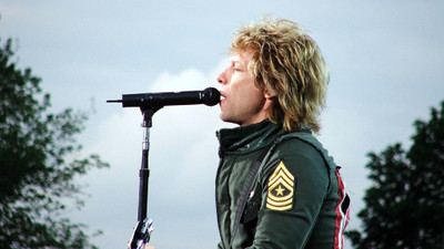 

Bon Jovi Wall Poster PWRGVALPHAPOS2751 Paper Print(18 inch X 12 inch, Rolled)