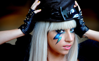 

Lady Gaga Wall Poster PWRGVALPHAPOS1853 Paper Print(18 inch X 12 inch, Rolled)