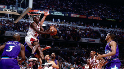 

Michael Jordan Wall Poster PWRGVALPHAPOS698 Paper Print(18 inch X 12 inch, Rolled)