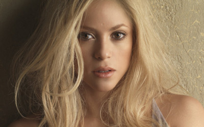 

Shakira Wall Poster PWRGVALPHAPOS1380 Paper Print(18 inch X 12 inch, Rolled)