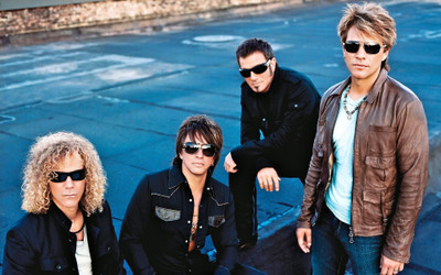 

Bon Jovi Wall Poster PWRGVALPHAPOS2752 Paper Print(18 inch X 12 inch, Rolled)