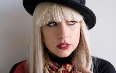 

Lady Gaga Wall Poster PWRGVALPHAPOS1943 Paper Print(18 inch X 12 inch, Rolled)