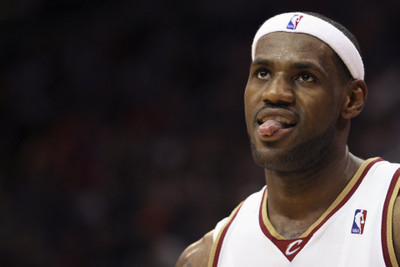 

Lebron James Wall Poster PWRGVALPHAPOS654 Paper Print(18 inch X 12 inch, Rolled)